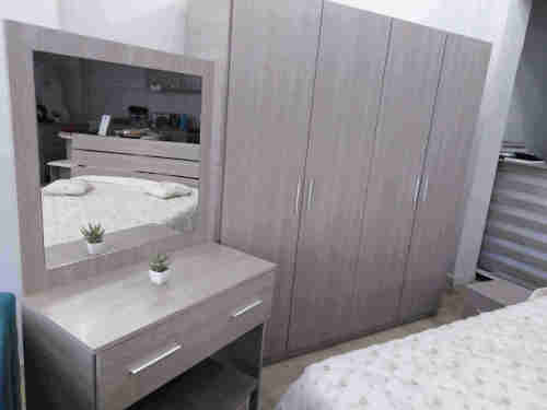 Chambre à coucher 2 personnes 4 portes